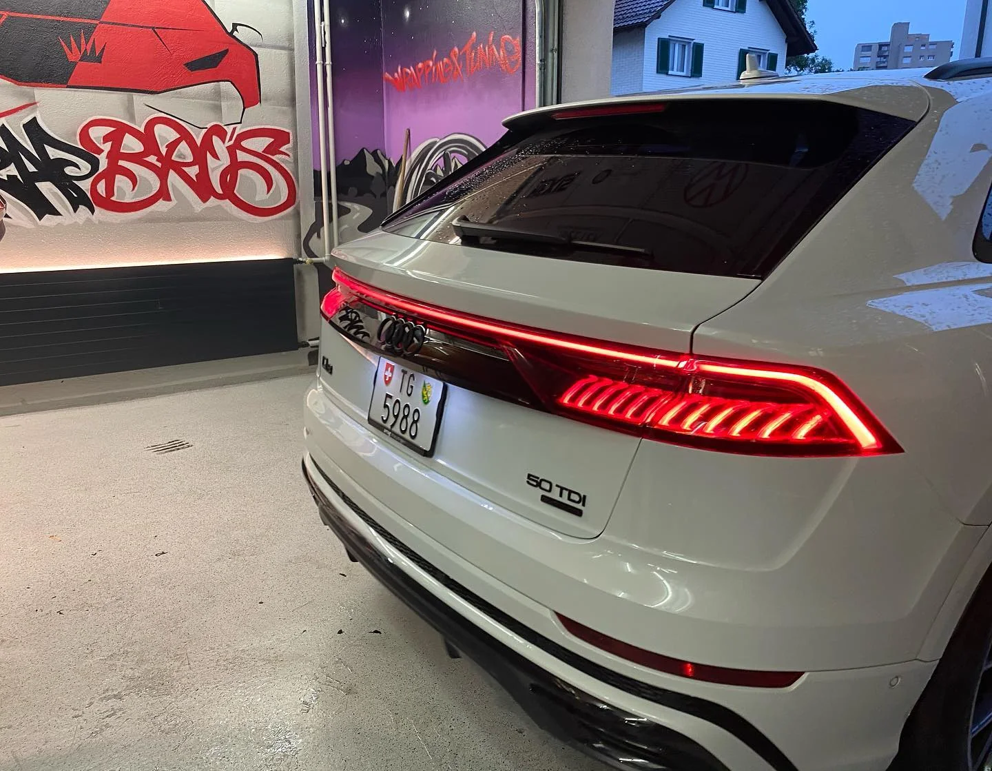 Audi Q8, Chrome Delete