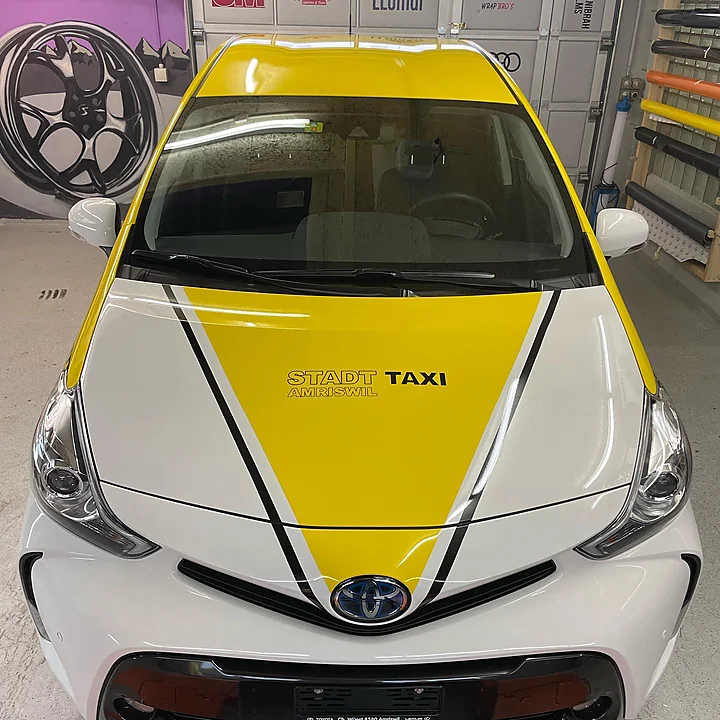 Toyota (Stadt Taxi Amriswil), Teilfolierung, Bild 7