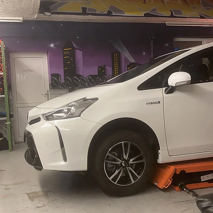 Toyota (Stadt Taxi Amriswil), Teilfolierung, Bild 9