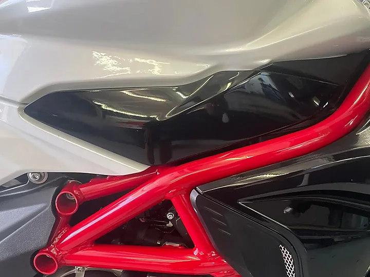 MV Agusta F3 800 (Motorrad), Motorradfolierung, Bild 5