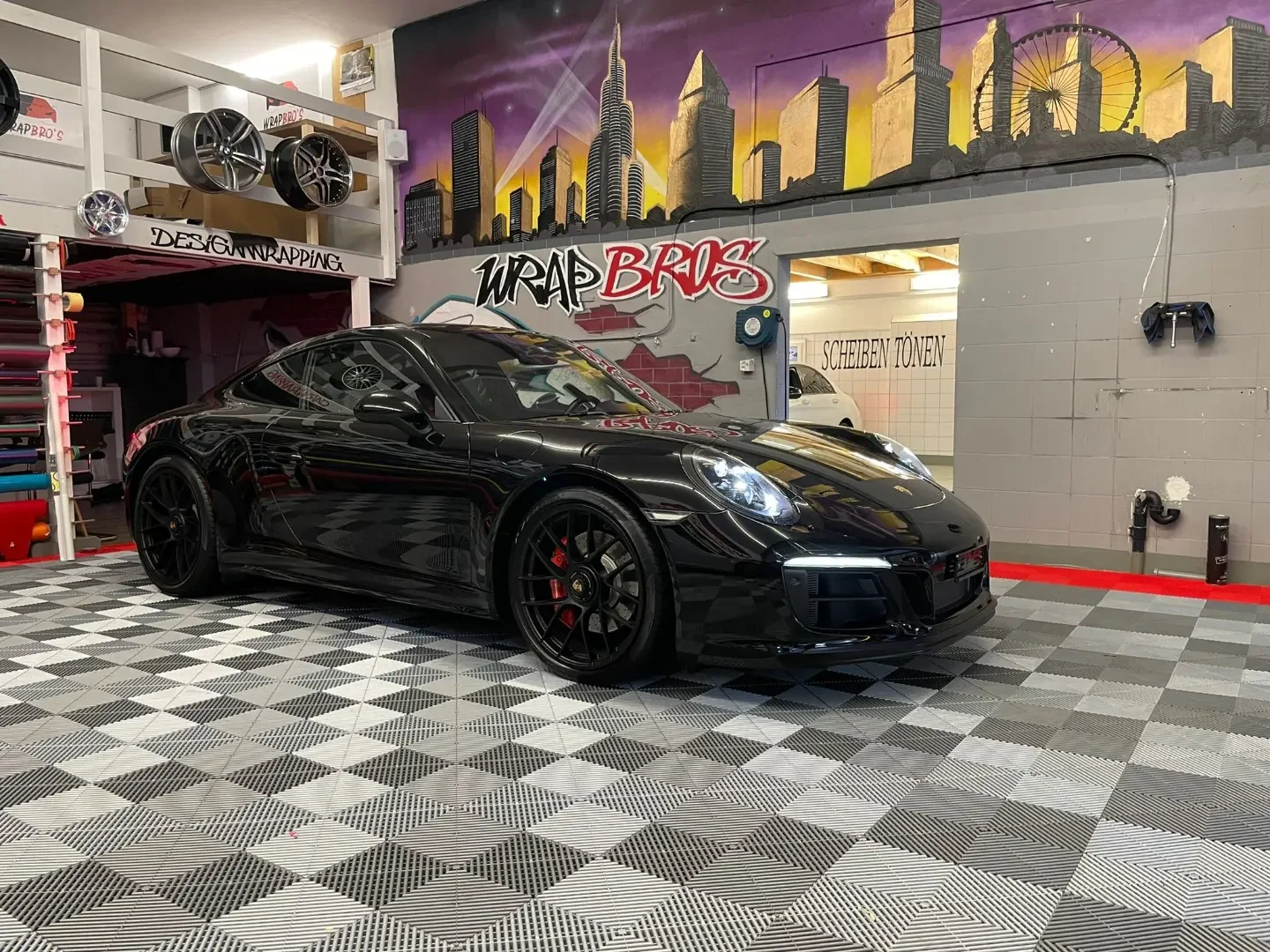 Porsche 911 Carrera 4 GTS, Tönung