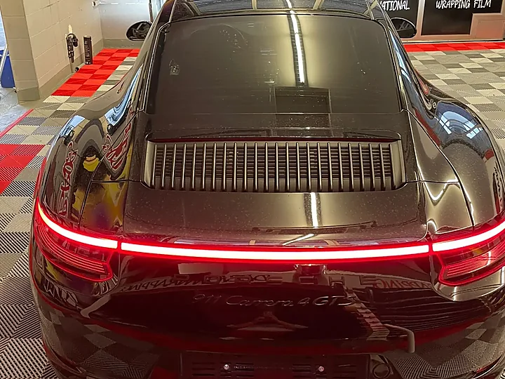 Porsche 911 Carrera 4 GTS, Tönung, Bild 2