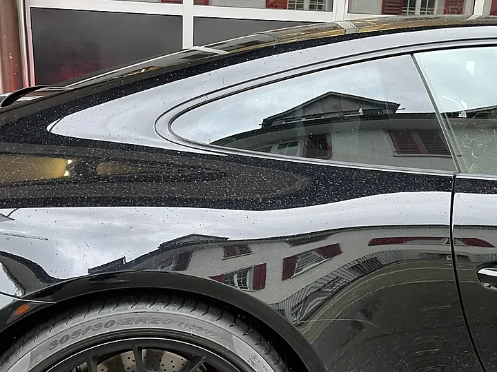 Porsche 911 Carrera 4 GTS, Tönung, Bild 6