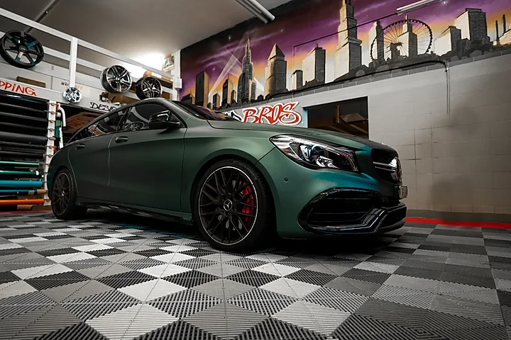 Mercedes-AMG CLA 45 Shooting Brake, Folierung, Bild 1