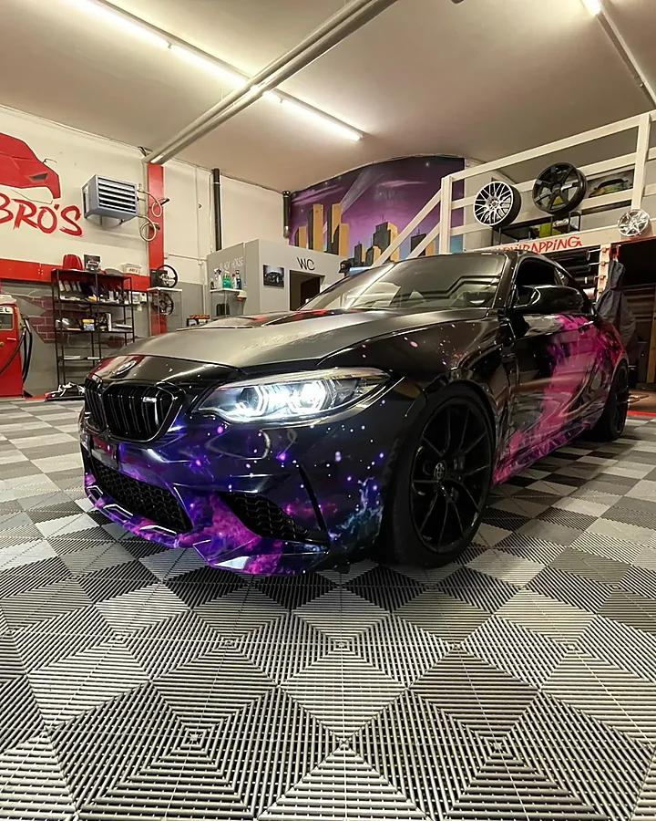 BMW M2 Competition, Digitaldruckfolierung, Bild 2