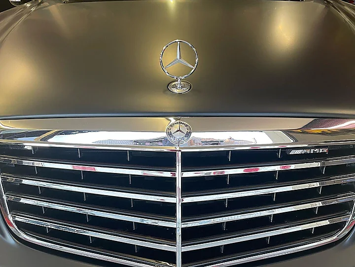 Mercedes-Benz E-Klasse, Folierung, Bild 4