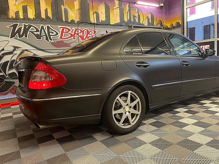 Mercedes-Benz E-Klasse, Folierung, Bild 5