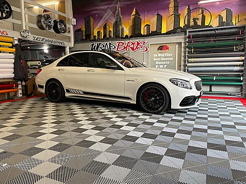 Mercedes-AMG C63 S, Chrome Delete + Beschriftung von WrapBro's