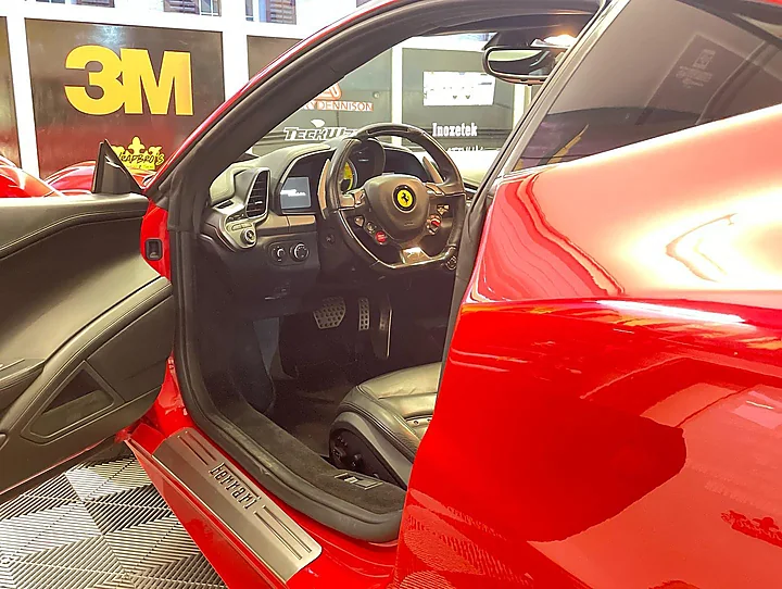 Ferrari 458 Italia, Interieur, Bild 3