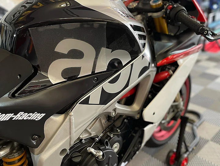 Aprilia RSV4 Superbike (Motorrad), Motorradfolierung, Bild 8