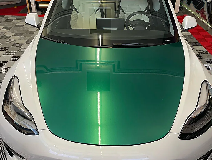 Tesla Model 3, Teilfolierung, Bild 1