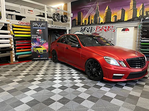 Mercedes-AMG E63, Folierung von WrapBro's