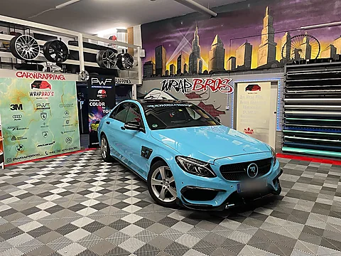 Fahrzeug für Senad Gashi (Ringfluencer Mobil), Folierung + Beschriftung + Reinigung von WrapBro's