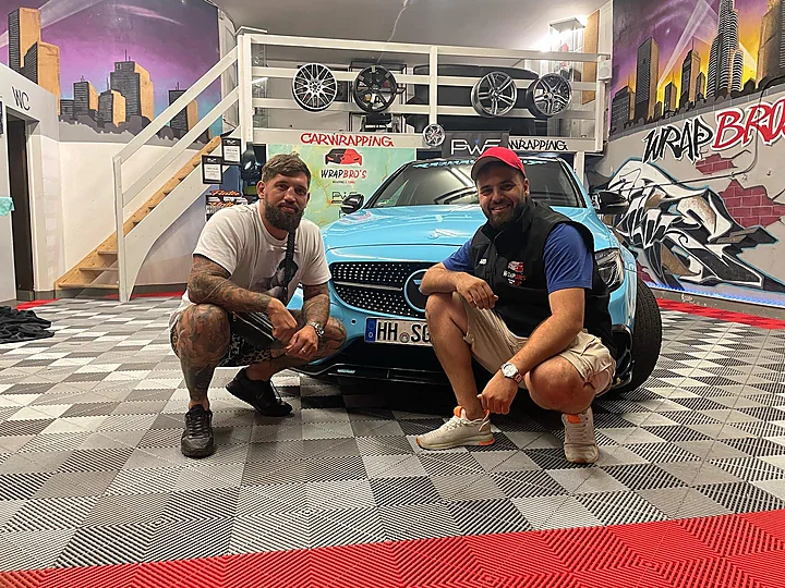 Fahrzeug für Senad Gashi (Ringfluencer Mobil), Folierung + Beschriftung + Reinigung, Bild 9