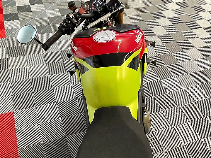 Ducati Streetfighter V4 S (Motorrad), Motorradfolierung + Design, Bild 1