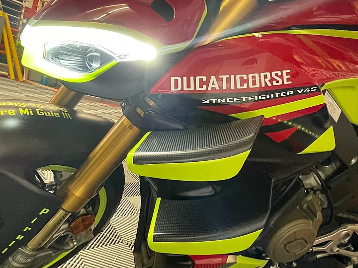 Ducati Streetfighter V4 S (Motorrad), Motorradfolierung + Design, Bild 8