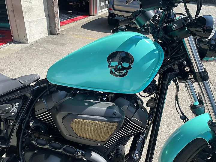VW ID.4 und Yamaha XV 950R, Folierung (Auto + Motorrad), Bild 7