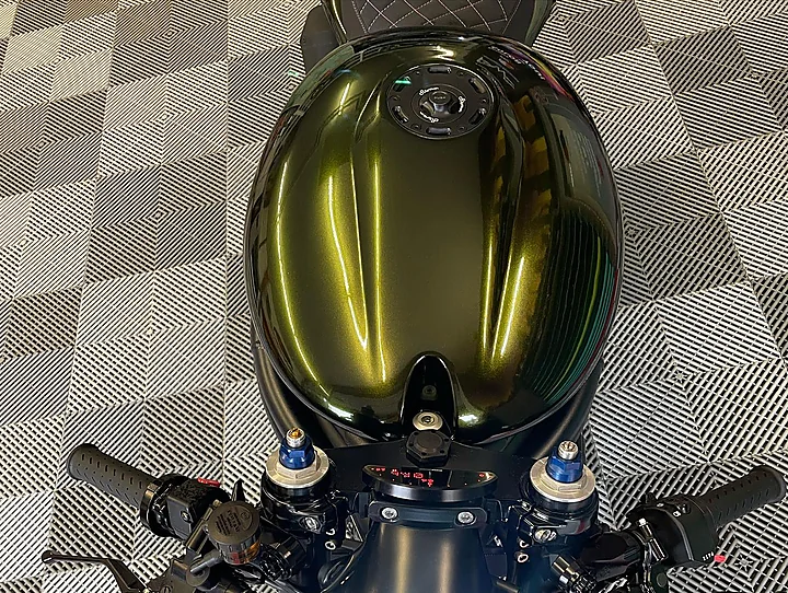 Triumph Speed Triple (Motorrad), Motorradfolierung, Bild 3