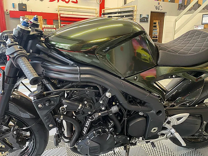 Triumph Speed Triple (Motorrad), Motorradfolierung, Bild 4