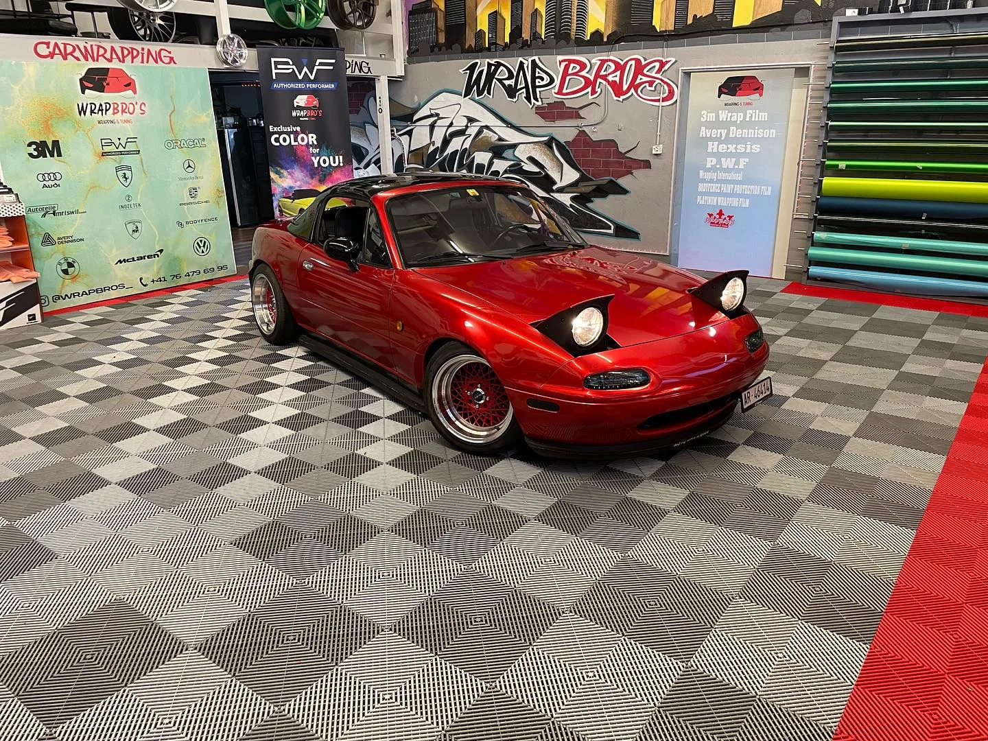 Mazda MX-5 Miata, Folierung
