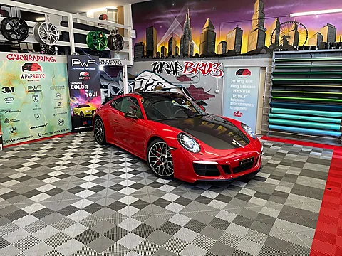 Porsche 911 Carrera 4 GTS, Bodykit von WrapBro's