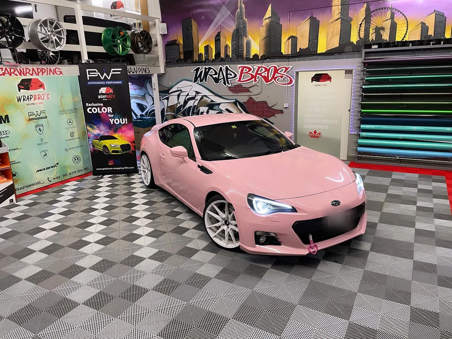 Subaru BRZ, Folierung