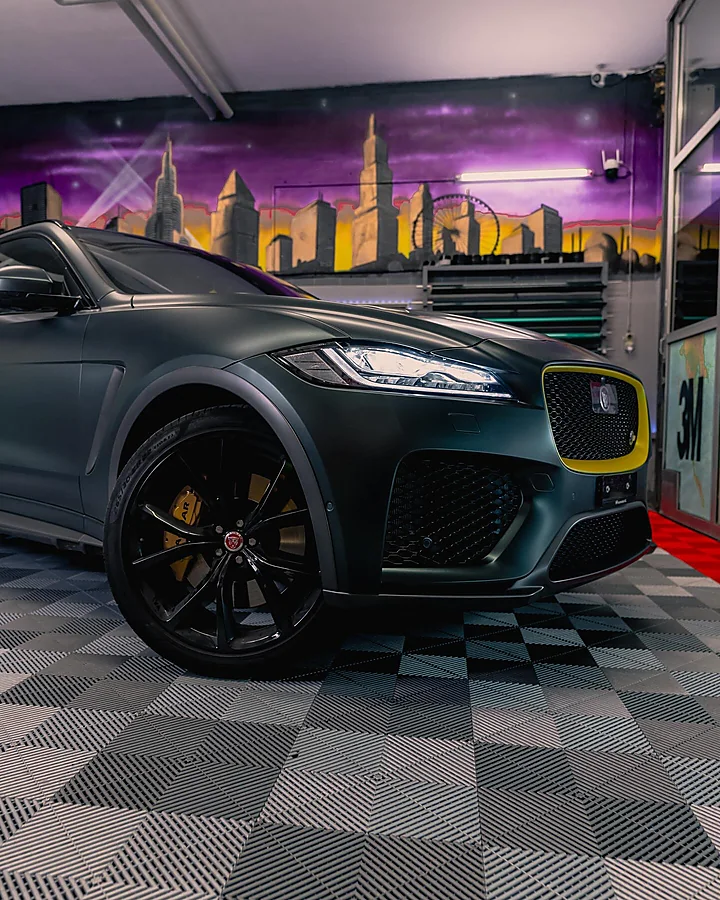 Jaguar F-Pace SVR, Folierung + Lackierung, Bild 3