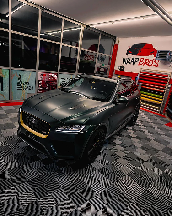 Jaguar F-Pace SVR, Folierung + Lackierung, Bild 9