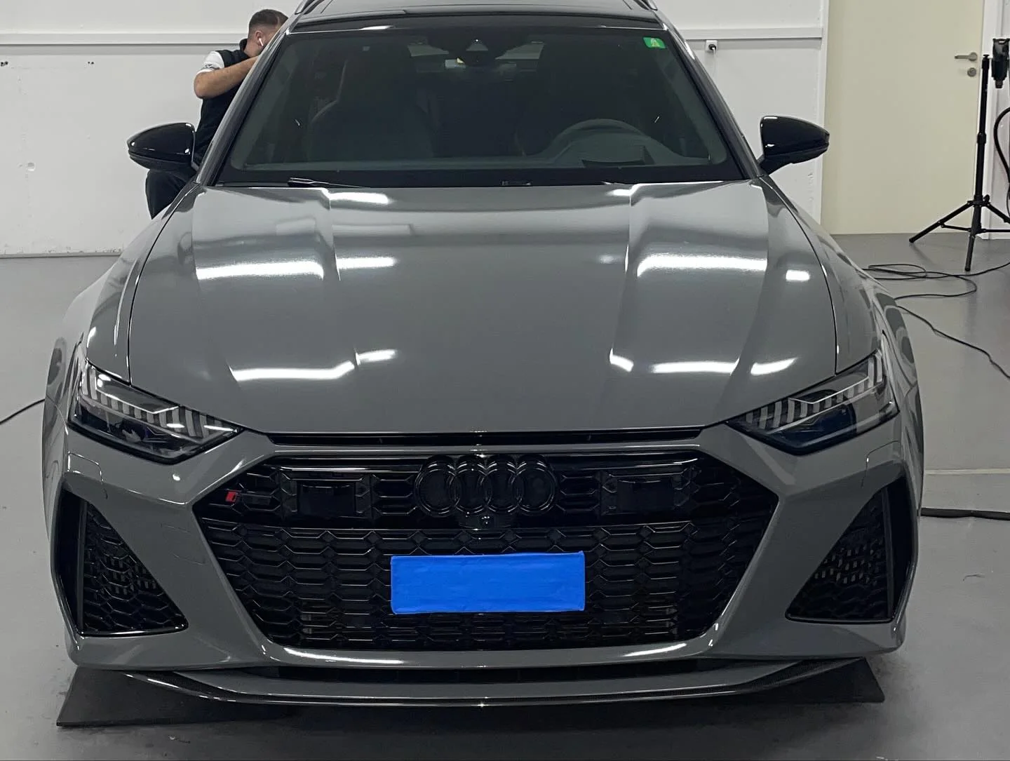 Audi RS6 (C8), Folierung