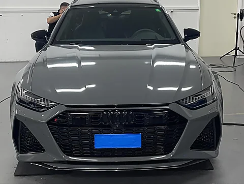 Audi RS6 (C8), Folierung von WrapBro's