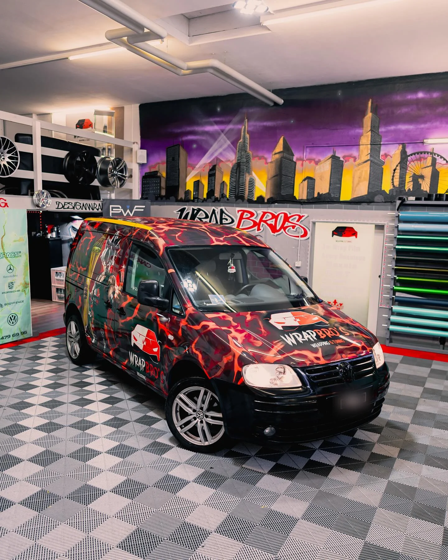 Firmenfahrzeug WrapBro's, Digitaldruckfolierung
