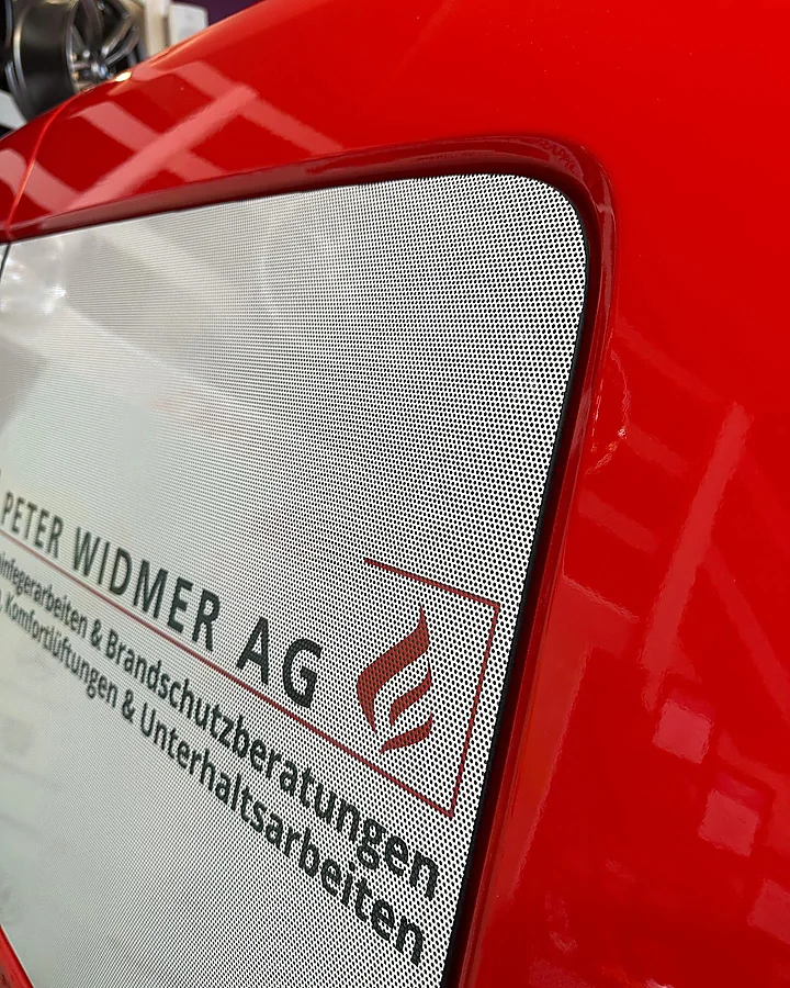 VW Caddy (Firmenfahrzeug Peter Widmer AG), Folierung + Beschriftung + Lackierung, Bild 6