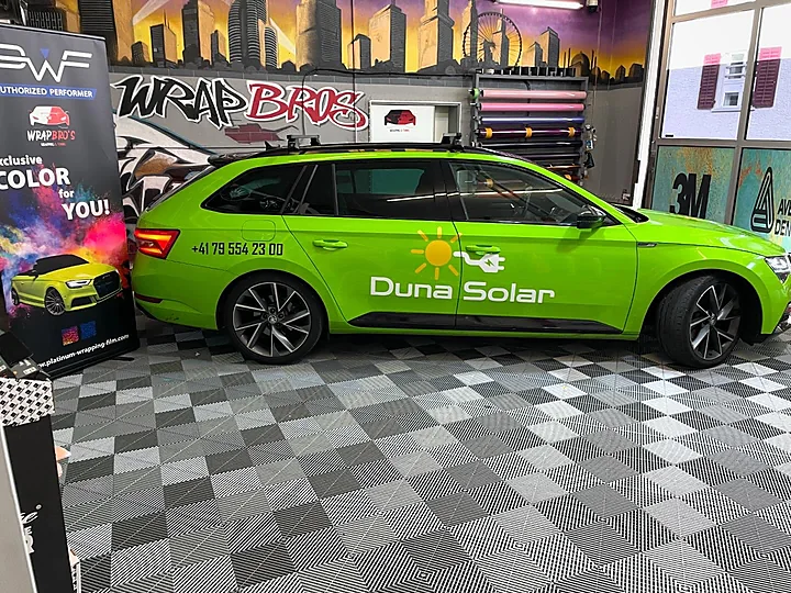Skoda (Firmenfahrzeug), Folierung + Beschriftung, Bild 5