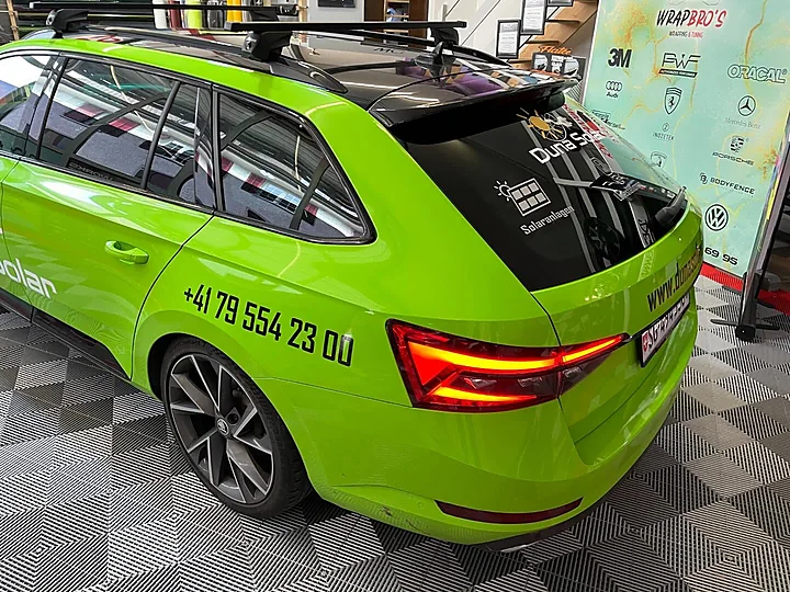 Skoda (Firmenfahrzeug), Folierung + Beschriftung, Bild 6