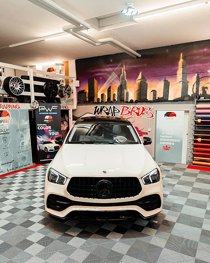 Mercedes-Benz, Folierung, Bild 1