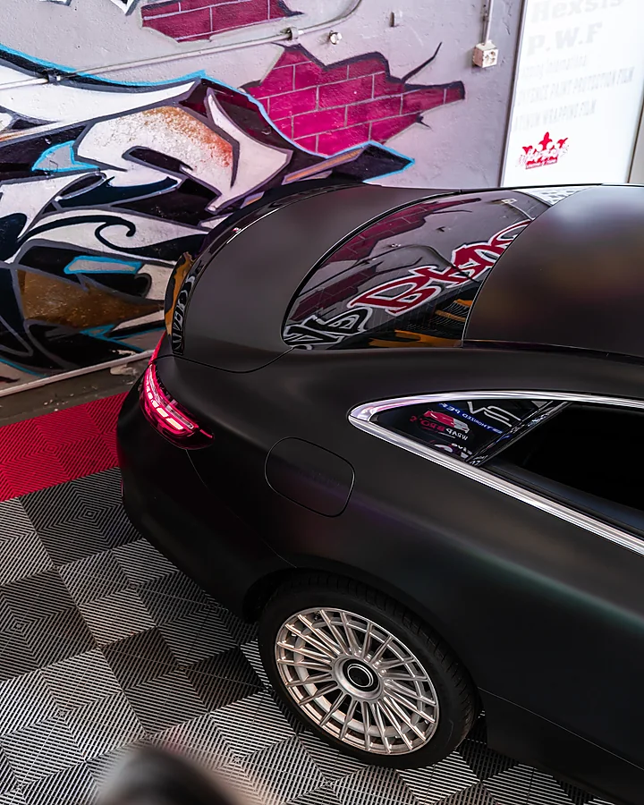 Mercedes-Benz E-Klasse, Folierung, Bild 7