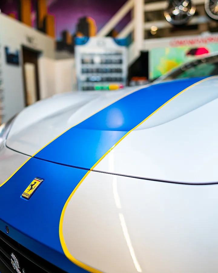 Ferrari GTC4Lusso, Teilfolierung + Spurverbreiterung, Bild 8