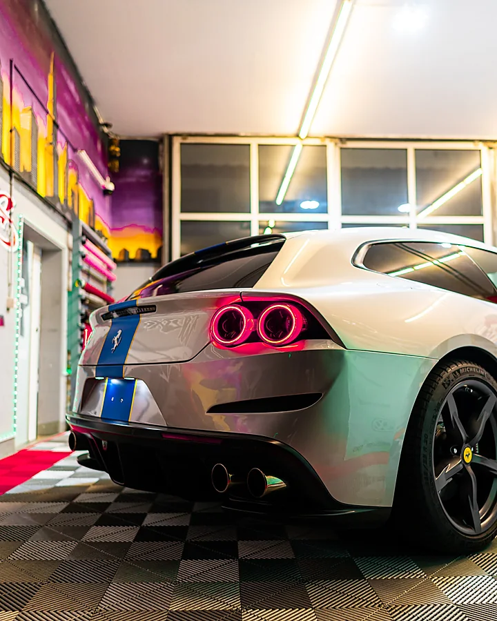 Ferrari GTC4Lusso, Teilfolierung + Spurverbreiterung, Bild 9