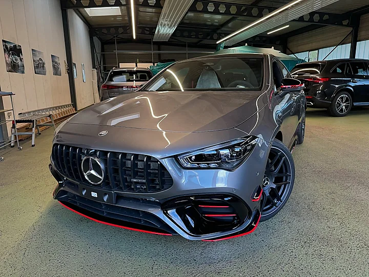 Mercedes-AMG CLA 45 S, Designfolierung, Bild 1