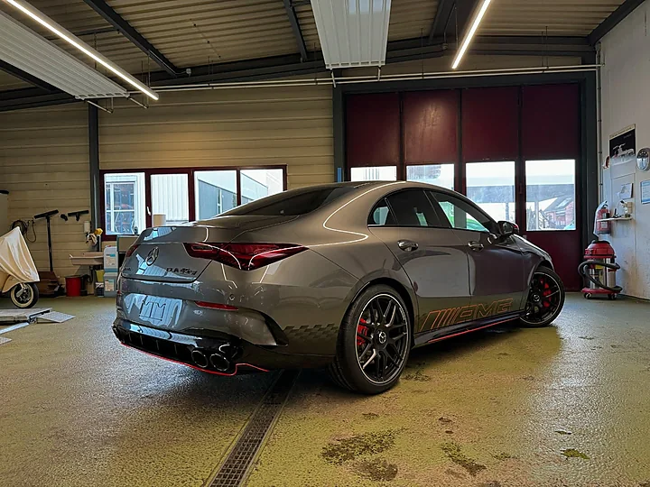Mercedes-AMG CLA 45 S, Designfolierung, Bild 4