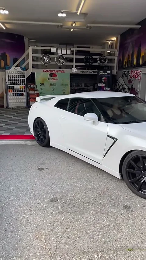 Nissan bei WrapBro's foliert