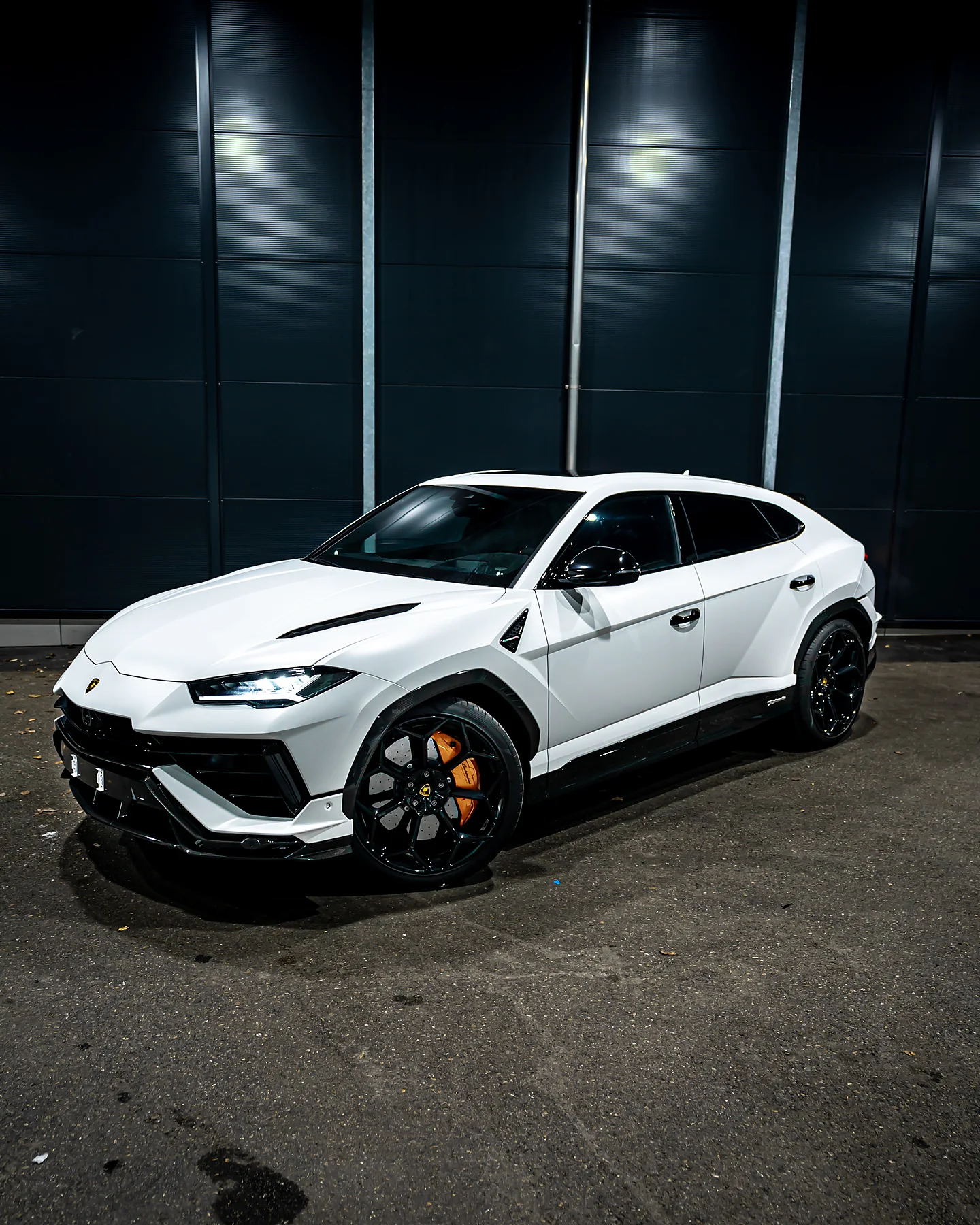 Lamborghini Urus Performante von WrapBro's foliert, 3M Seidenmatt Weiss; STEK DYNOmatt