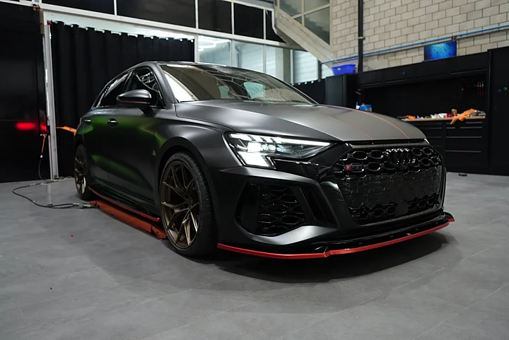Audi RS3, Aufbereitung von WrapBro's